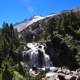 アイギュアイエ滝とアネト山