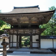 円成寺の楼門