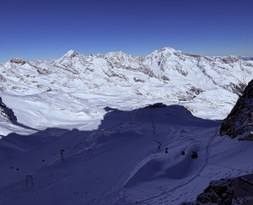 ストューバイ氷河スキーエリア